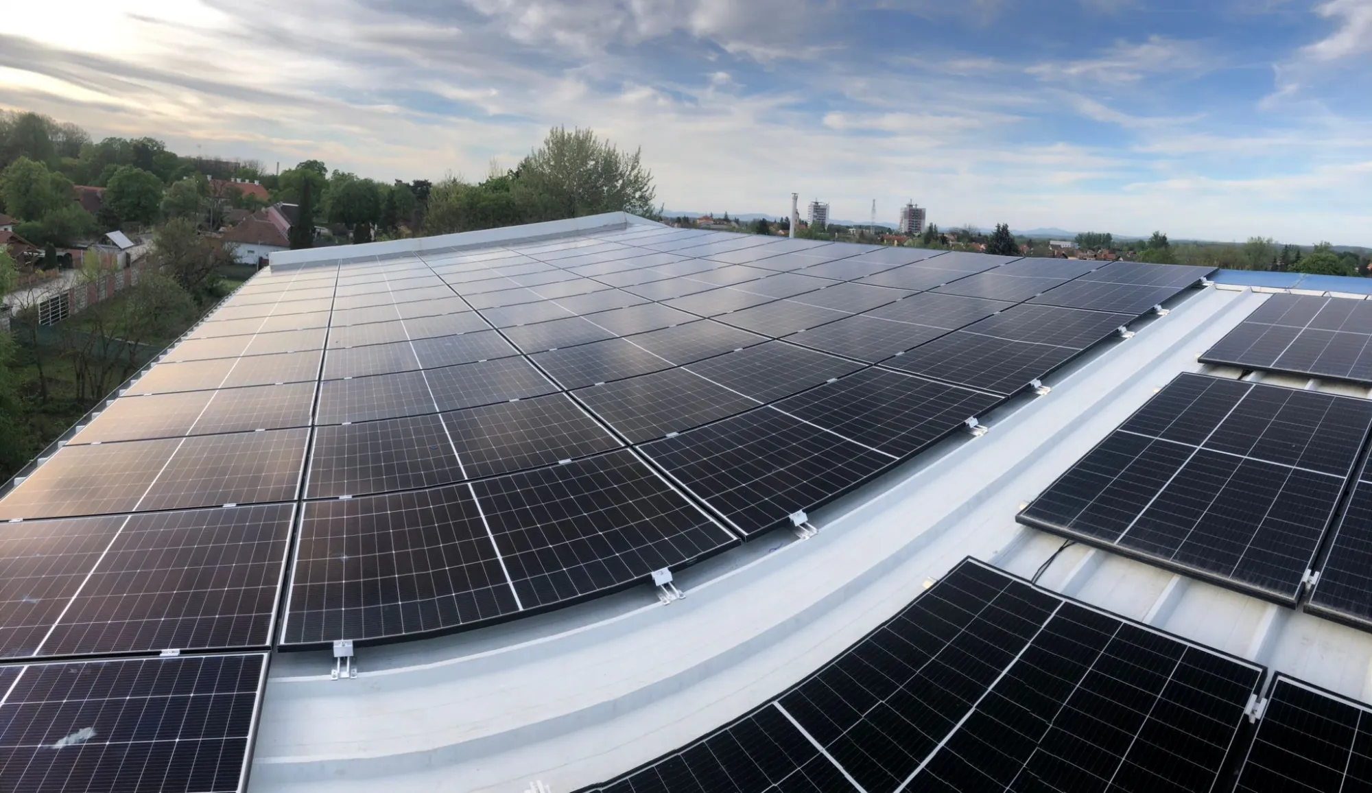 Skladová hala so žeriavom