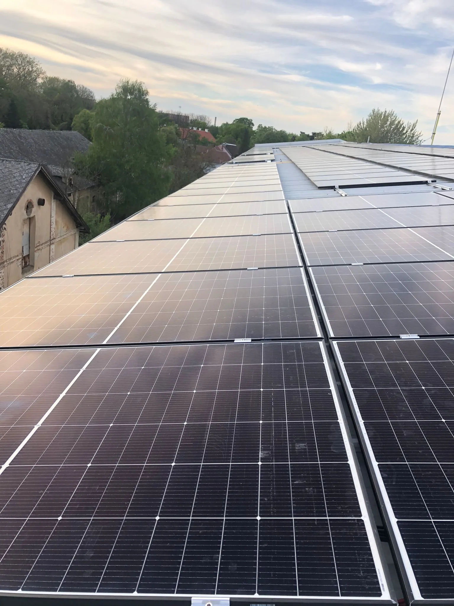 Skladová hala so žeriavom