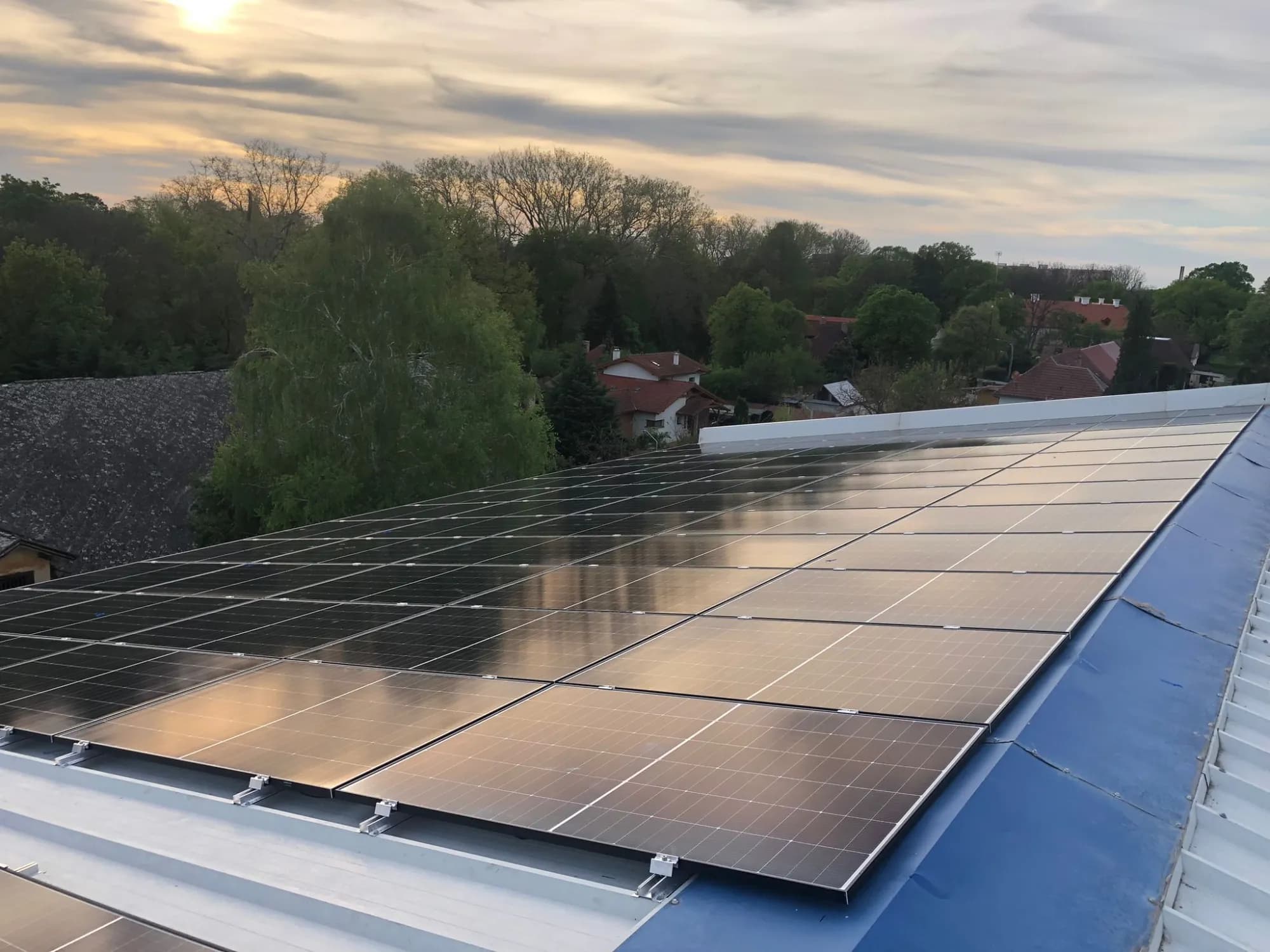 Skladová hala so žeriavom